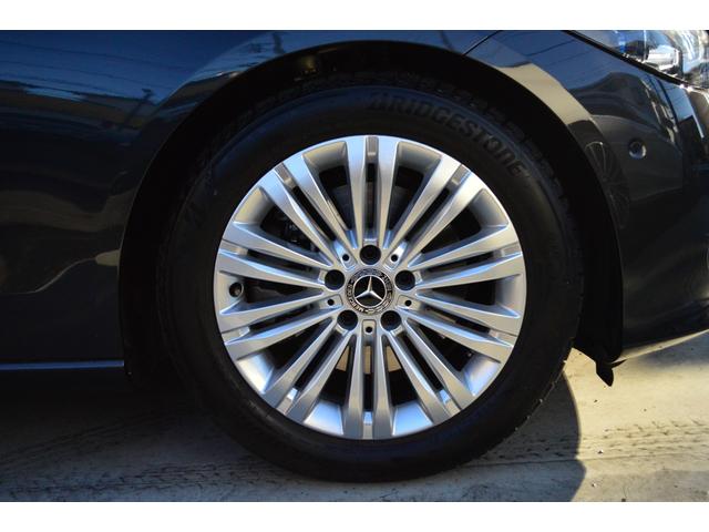 Ｃクラス Ｃ２００アバンギャルド　黒ハーフレザーシート　全方位カメラ　レーダーセーフティ　パワーシート　シートヒーター　ヘッドアップディスプレイ　フットトランクオープナー　電動リヤトランク　前後ドラレコ（11枚目）