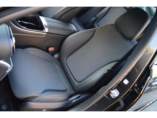 Ｃクラス Ｃ２００アバンギャルド　黒ハーフレザーシート　全方位カメラ　レーダーセーフティ　パワーシート　シートヒーター　ヘッドアップディスプレイ　フットトランクオープナー　電動リヤトランク　前後ドラレコ（15枚目）