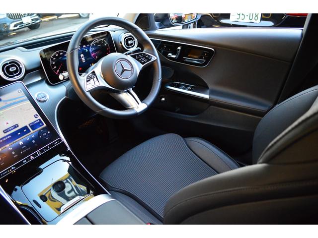 Ｃクラス Ｃ２００アバンギャルド　黒ハーフレザーシート　全方位カメラ　レーダーセーフティ　パワーシート　シートヒーター　ヘッドアップディスプレイ　フットトランクオープナー　電動リヤトランク　前後ドラレコ（20枚目）