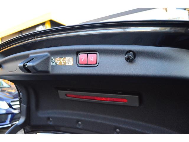 Ｃクラス Ｃ２００アバンギャルド　黒ハーフレザーシート　全方位カメラ　レーダーセーフティ　パワーシート　シートヒーター　ヘッドアップディスプレイ　フットトランクオープナー　電動リヤトランク　前後ドラレコ（31枚目）