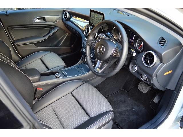 CLA180 シューティングブレーク AMGスタイル 1オーナー レーダーセーフティ キーレスゴー Bカメラ ハーフレザー シートヒーター PTS ドラレコ HDDナビTV(16枚目)