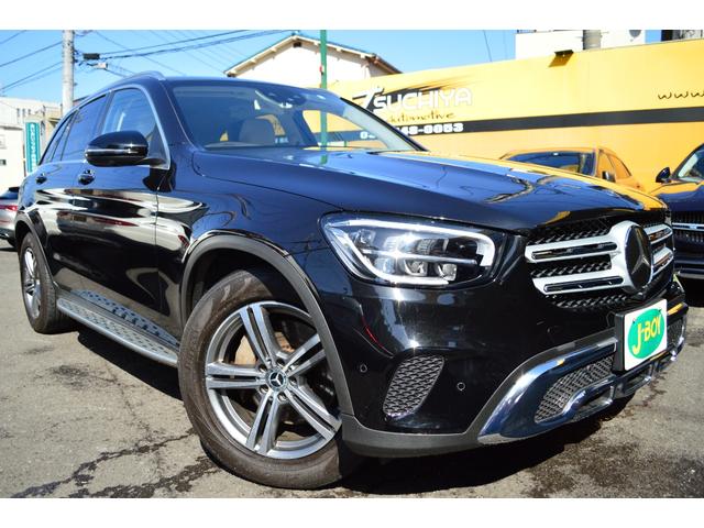 ＧＬＣ ＧＬＣ２２０ｄ　４マチック　ホワイトベージュ革　全方位カメラ　ブルメスター　１２．３インチコックピットディスプレイ　シートベンチレーター　ランニングボード（2枚目）