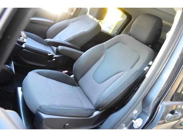 Vクラス V220d 黒ファブリックシート 全方位カメラ レーダーセーフティ パワーシート シートヒーター LEDヘッドライト 純正ナビ&TV ETC2.0 純正17インチアルミ リヤ両側電動スライドドア(15枚目)