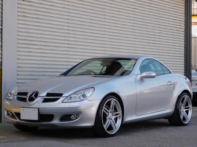 ＳＬＫ３５０　走行３．４万ｋｍ　黒革　シートヒーター　ナビ　ＥＴＣ(11枚目)