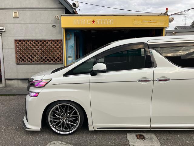 ヴェルファイア ２．５Ｚ　Ｇエディション　Ｋスペックエアロ　車高調　ＷＯＲＫ２０インチアルミ新品　社外マフラー　テール後期仕様　ライト加工（7枚目）