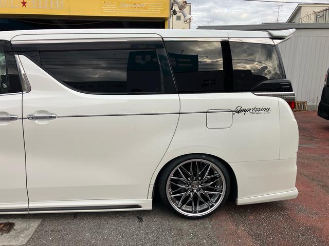 ヴェルファイア ２．５Ｚ　Ｇエディション　Ｋスペックエアロ　車高調　ＷＯＲＫ２０インチアルミ新品　社外マフラー　テール後期仕様　ライト加工（9枚目）