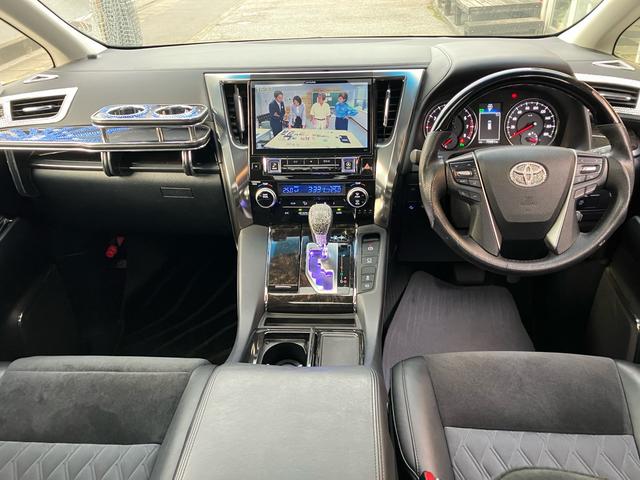 ヴェルファイア ２．５Ｚ　Ｇエディション　Ｋスペックエアロ　車高調　ＷＯＲＫ２０インチアルミ新品　社外マフラー　テール後期仕様　ライト加工（22枚目）