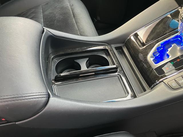 ヴェルファイア ２．５Ｚ　Ｇエディション　Ｋスペックエアロ　車高調　ＷＯＲＫ２０インチアルミ新品　社外マフラー　テール後期仕様　ライト加工（32枚目）