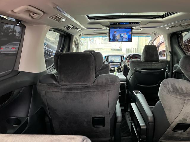 ヴェルファイア ２．５Ｚ　Ｇエディション　Ｋスペックエアロ　車高調　ＷＯＲＫ２０インチアルミ新品　社外マフラー　テール後期仕様　ライト加工（53枚目）