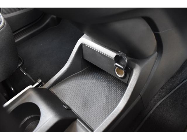 カングー クレアティフ　１．５Ｌ　ディーゼルターボ　１オーナー　禁煙車　カングーベッドキット　アイボリーホイール　ＢＫルーフバー　ＬＥＤヘッドランプ　バックカメラ　ＥＴＣ（29枚目）