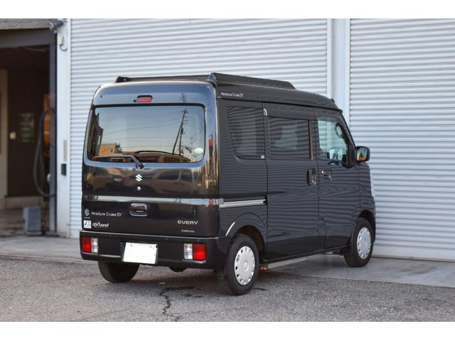 エブリイ ジョインターボ　岡モータース　ミニチュアクルーズＳＶ　１オーナー　禁煙車　ナビＤＴＶ　Ｂカメラ　ソーラーパネル＆走行充電　サブバッテリー　電子レンジ　外部１００Ｖ入出力　ＤＶＤ内蔵後部モニター　遮光カーテン（8枚目）
