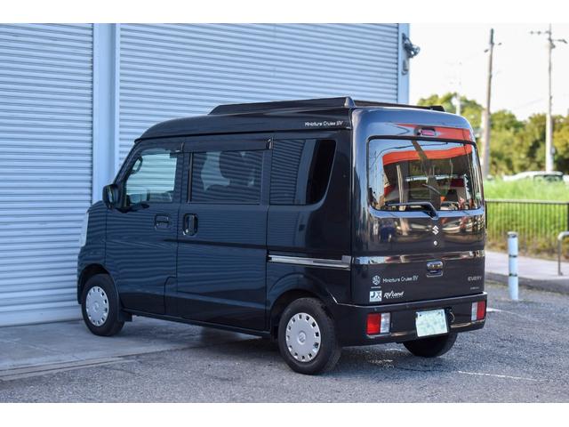 エブリイ ジョインターボ　岡モータース　ミニチュアクルーズＳＶ　１オーナー　禁煙車　ナビＤＴＶ　Ｂカメラ　ソーラーパネル＆走行充電　サブバッテリー　電子レンジ　外部１００Ｖ入出力　ＤＶＤ内蔵後部モニター　遮光カーテン（9枚目）