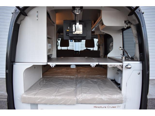 エブリイ ジョインターボ　岡モータース　ミニチュアクルーズＳＶ　１オーナー　禁煙車　ナビＤＴＶ　Ｂカメラ　ソーラーパネル＆走行充電　サブバッテリー　電子レンジ　外部１００Ｖ入出力　ＤＶＤ内蔵後部モニター　遮光カーテン（10枚目）