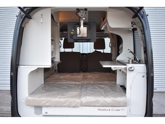 エブリイ ジョインターボ　岡モータース　ミニチュアクルーズＳＶ　１オーナー　禁煙車　ナビＤＴＶ　Ｂカメラ　ソーラーパネル＆走行充電　サブバッテリー　電子レンジ　外部１００Ｖ入出力　ＤＶＤ内蔵後部モニター　遮光カーテン（12枚目）