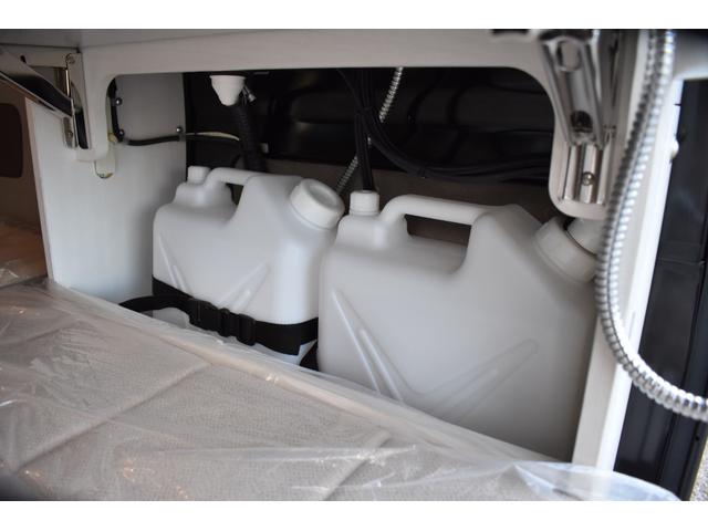 エブリイ ジョインターボ　岡モータース　ミニチュアクルーズＳＶ　１オーナー　禁煙車　ナビＤＴＶ　Ｂカメラ　ソーラーパネル＆走行充電　サブバッテリー　電子レンジ　外部１００Ｖ入出力　ＤＶＤ内蔵後部モニター　遮光カーテン（20枚目）
