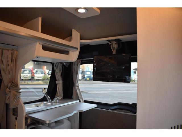 エブリイ ジョインターボ　岡モータース　ミニチュアクルーズＳＶ　１オーナー　禁煙車　ナビＤＴＶ　Ｂカメラ　ソーラーパネル＆走行充電　サブバッテリー　電子レンジ　外部１００Ｖ入出力　ＤＶＤ内蔵後部モニター　遮光カーテン（63枚目）