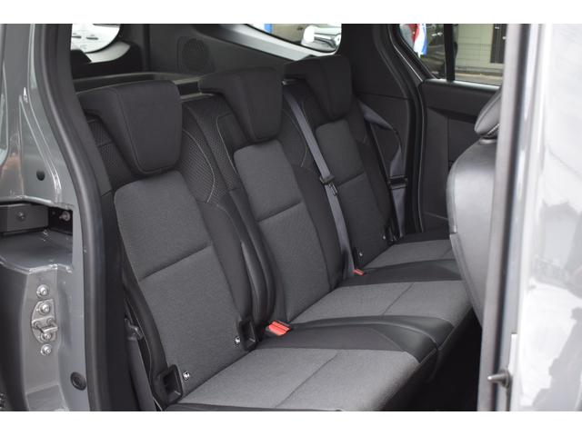 カングー クレアティフ　レ・クルールカスタマイズ　１オーナー　禁煙車　８型マルチメディア　Ｂカメラ　ＢＫマルチルーフレール　ＥＴＣ　ＢＫスチールホイール　ＡＣＣ　ＬＢＡ　ＬＫＡ　パーキングセンサー（34枚目）