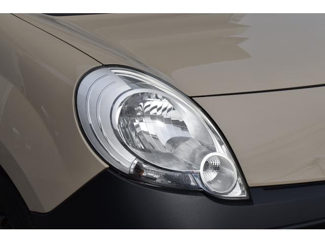 カングー １．６　禁煙車　レクルール・カスタマイズ　タイミングベルト交換済み　ＣＡＢＡＮＡシートカバー　　ルーフキャリア　専用リアラダー　新品ナビ　バックカメラ　新品タイヤ　ブラックスチールホイール（16枚目）