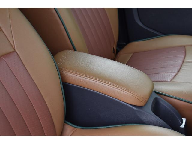 カングー １．６　禁煙車　レクルール・カスタマイズ　タイミングベルト交換済み　ＣＡＢＡＮＡシートカバー　　ルーフキャリア　専用リアラダー　新品ナビ　バックカメラ　新品タイヤ　ブラックスチールホイール（23枚目）