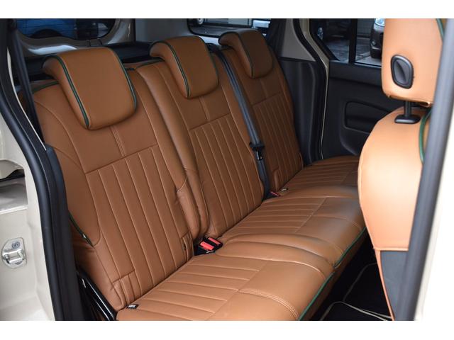 カングー １．６　禁煙車　レクルール・カスタマイズ　タイミングベルト交換済み　ＣＡＢＡＮＡシートカバー　　ルーフキャリア　専用リアラダー　新品ナビ　バックカメラ　新品タイヤ　ブラックスチールホイール（24枚目）