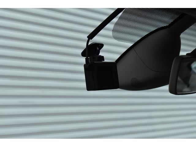 カングー １．６　禁煙車　レクルール・カスタマイズ　タイミングベルト交換済み　ＣＡＢＡＮＡシートカバー　　ルーフキャリア　専用リアラダー　新品ナビ　バックカメラ　新品タイヤ　ブラックスチールホイール（33枚目）