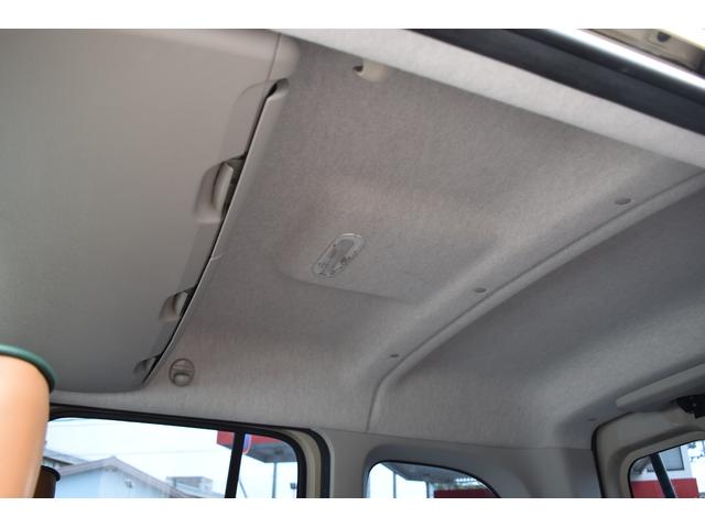 カングー １．６　禁煙車　レクルール・カスタマイズ　タイミングベルト交換済み　ＣＡＢＡＮＡシートカバー　　ルーフキャリア　専用リアラダー　新品ナビ　バックカメラ　新品タイヤ　ブラックスチールホイール（37枚目）