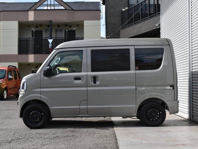 エブリイ ジョインターボ　展示車　岡モータース　ミニチュアＢＯＸ　４ＷＤ　ターボ　両側電動スライドドア　１２Ｖクーラー　外部１００Ｖ　遮光カーテン　断熱加工　サッシ網戸　ホイールカラー変更　バックアイカメラ（5枚目）