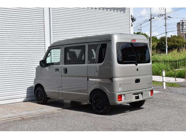 エブリイ ジョインターボ　展示車　岡モータース　ミニチュアＢＯＸ　４ＷＤ　ターボ　両側電動スライドドア　１２Ｖクーラー　外部１００Ｖ　遮光カーテン　断熱加工　サッシ網戸　ホイールカラー変更　バックアイカメラ（9枚目）