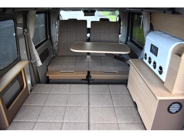 エブリイ ジョインターボ　展示車　岡モータース　ミニチュアＢＯＸ　４ＷＤ　ターボ　両側電動スライドドア　１２Ｖクーラー　外部１００Ｖ　遮光カーテン　断熱加工　サッシ網戸　ホイールカラー変更　バックアイカメラ（26枚目）