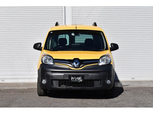 カングー ラ・ポスト　限定車　１オーナー　禁煙車　９インチナビＤＴＶ　Ｂカメラ　ＬＥＤヘッドランプ　ＢＫマルチルーフレール　デイトナＳＳホイール　新品タイヤ　同色コラムカバー　同色ドリンクホルダー　サイドバイザー（2枚目）