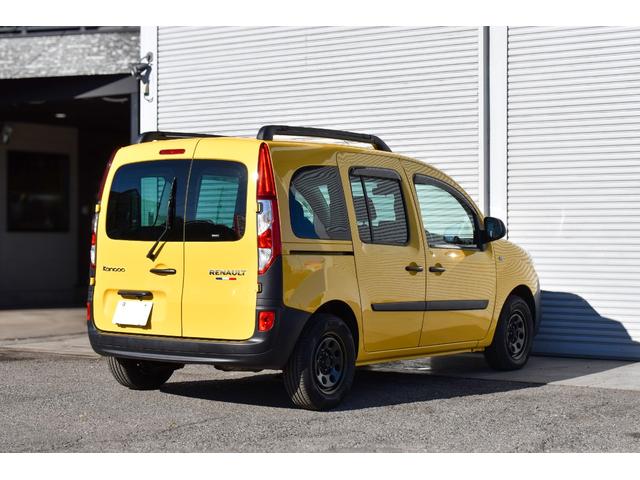 カングー ラ・ポスト　限定車　１オーナー　禁煙車　９インチナビＤＴＶ　Ｂカメラ　ＬＥＤヘッドランプ　ＢＫマルチルーフレール　デイトナＳＳホイール　新品タイヤ　同色コラムカバー　同色ドリンクホルダー　サイドバイザー（8枚目）