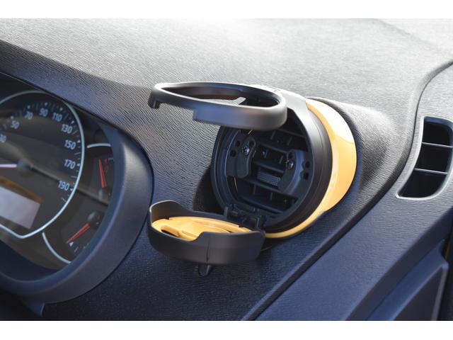 カングー ラ・ポスト　限定車　１オーナー　禁煙車　９インチナビＤＴＶ　Ｂカメラ　ＬＥＤヘッドランプ　ＢＫマルチルーフレール　デイトナＳＳホイール　新品タイヤ　同色コラムカバー　同色ドリンクホルダー　サイドバイザー（22枚目）