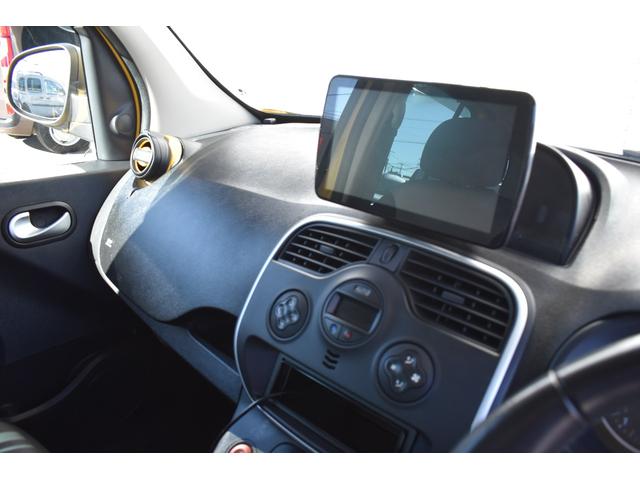 カングー ラ・ポスト　限定車　１オーナー　禁煙車　９インチナビＤＴＶ　Ｂカメラ　ＬＥＤヘッドランプ　ＢＫマルチルーフレール　デイトナＳＳホイール　新品タイヤ　同色コラムカバー　同色ドリンクホルダー　サイドバイザー（23枚目）