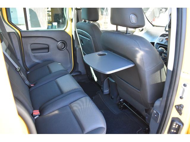 カングー ラ・ポスト　限定車　１オーナー　禁煙車　９インチナビＤＴＶ　Ｂカメラ　ＬＥＤヘッドランプ　ＢＫマルチルーフレール　デイトナＳＳホイール　新品タイヤ　同色コラムカバー　同色ドリンクホルダー　サイドバイザー（27枚目）