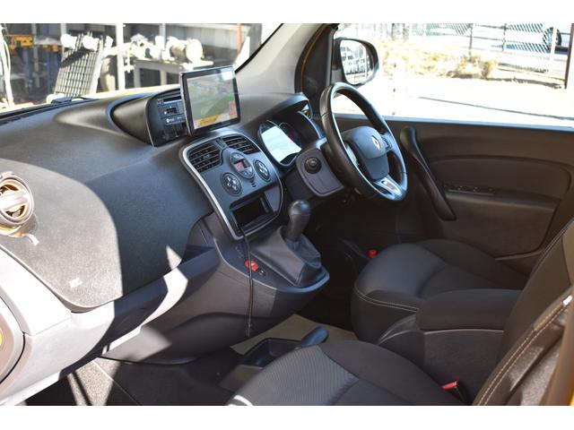 カングー ラ・ポスト　限定車　１オーナー　禁煙車　９インチナビＤＴＶ　Ｂカメラ　ＬＥＤヘッドランプ　ＢＫマルチルーフレール　デイトナＳＳホイール　新品タイヤ　同色コラムカバー　同色ドリンクホルダー　サイドバイザー（28枚目）