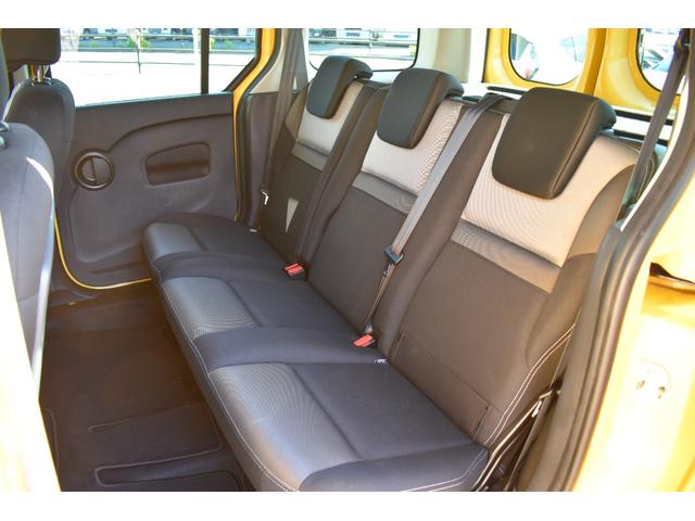 カングー ラ・ポスト　限定車　１オーナー　禁煙車　９インチナビＤＴＶ　Ｂカメラ　ＬＥＤヘッドランプ　ＢＫマルチルーフレール　デイトナＳＳホイール　新品タイヤ　同色コラムカバー　同色ドリンクホルダー　サイドバイザー（30枚目）