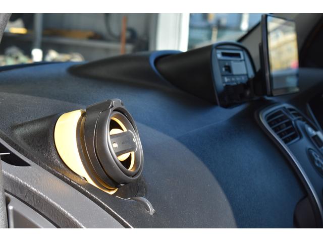 カングー ラ・ポスト　限定車　１オーナー　禁煙車　９インチナビＤＴＶ　Ｂカメラ　ＬＥＤヘッドランプ　ＢＫマルチルーフレール　デイトナＳＳホイール　新品タイヤ　同色コラムカバー　同色ドリンクホルダー　サイドバイザー（33枚目）