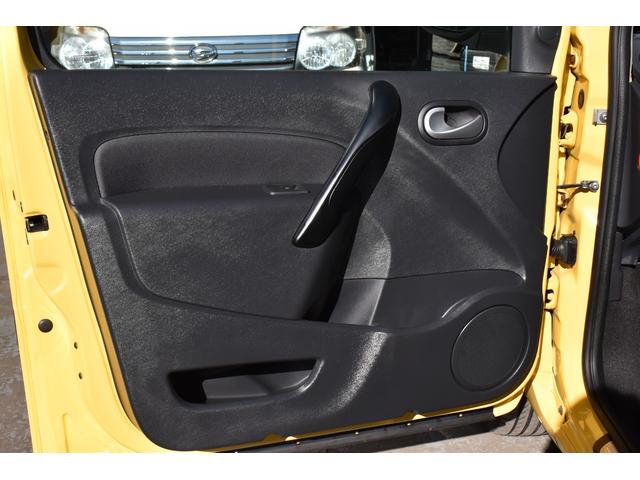 カングー ラ・ポスト　限定車　１オーナー　禁煙車　９インチナビＤＴＶ　Ｂカメラ　ＬＥＤヘッドランプ　ＢＫマルチルーフレール　デイトナＳＳホイール　新品タイヤ　同色コラムカバー　同色ドリンクホルダー　サイドバイザー（38枚目）