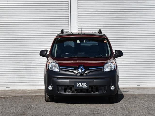 カングー コンフィチュール 限定車 禁煙車 タイミングベルト交換 ガラスルーフ ポータブルナビ バックカメラ ETC マルチルーフレール クラシックアロイホイール 専用コラムカバー サイドバイザー(2枚目)