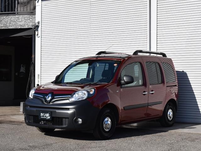 カングー コンフィチュール 限定車 禁煙車 タイミングベルト交換 ガラスルーフ ポータブルナビ バックカメラ ETC マルチルーフレール クラシックアロイホイール 専用コラムカバー サイドバイザー(7枚目)