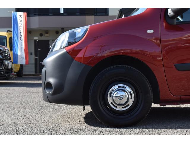 カングー コンフィチュール 限定車 禁煙車 タイミングベルト交換 ガラスルーフ ポータブルナビ バックカメラ ETC マルチルーフレール クラシックアロイホイール 専用コラムカバー サイドバイザー(18枚目)