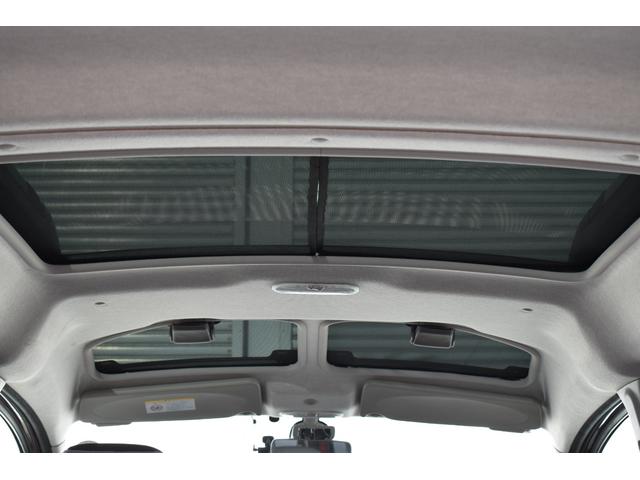 カングー コンフィチュール 限定車 禁煙車 タイミングベルト交換 ガラスルーフ ポータブルナビ バックカメラ ETC マルチルーフレール クラシックアロイホイール 専用コラムカバー サイドバイザー(22枚目)