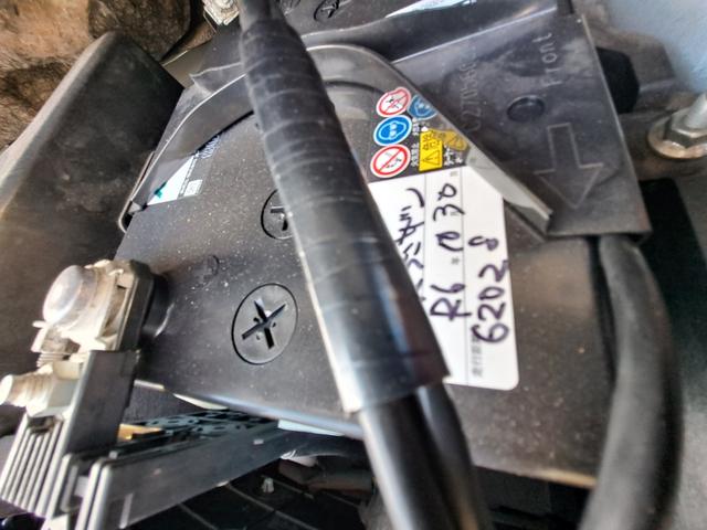 プレマシー ２０ＣＳ　純正ナビＤＶＤ再生＆ＴＶ＆バックカメラ＆ブルートゥース＆Ｗエアバッグ＆ＡＢＳ＆キーレス＆オートエアコン＆ヘッドライトレベライザー＆ドライブレコーダー付き（21枚目）