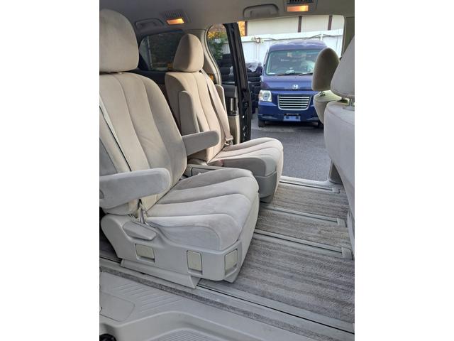 エスティマ ２．４アエラス　Ｇエディション　Ｗエアバッグ＆ＡＢＳ＆スマートドアロック＆プッシュスタート＆ＨＤＤナビ＆両面オートスライドドア＆オートエアコン＆オートライト付き（18枚目）