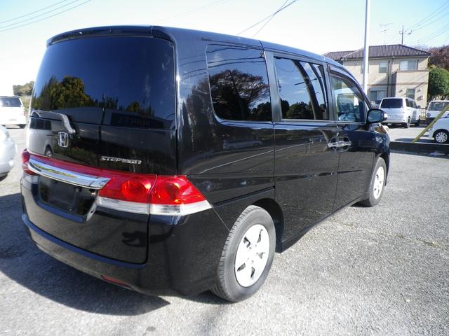 ステップワゴン Ｇ　スタイルエディション　両側電動スライドドア　バックカメラ　ＥＴＣ　キーレス　オートＡＣ　ＨＩＤヘッドライト　ドアバイザー　タイミングチェーン　ＡＢＳ（7枚目）