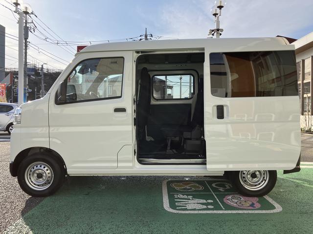 ハイゼットカーゴ ＤＸ　オーディオレス　キーレス　パワーウインド　まごころ保証　距離無制限・１年保証付き　オーディオレス　スマートアシスト　キーレスエントリー　クリアランスソナー　アイドリングストップ　オートライト　マニュアルエアコン　リアベンチシート（11枚目）
