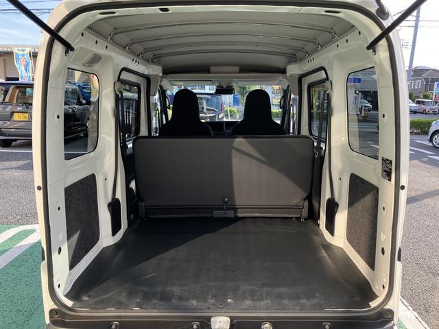 ハイゼットカーゴ ＤＸ　オーディオレス　キーレス　パワーウインド　まごころ保証　距離無制限・１年保証付き　オーディオレス　スマートアシスト　キーレスエントリー　クリアランスソナー　アイドリングストップ　オートライト　マニュアルエアコン　リアベンチシート（20枚目）