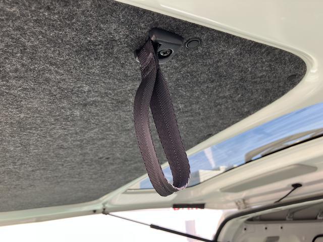 ハイゼットカーゴ ＤＸ　オーディオレス　キーレス　パワーウインド　まごころ保証　距離無制限・１年保証付き　オーディオレス　スマートアシスト　キーレスエントリー　クリアランスソナー　アイドリングストップ　オートライト　マニュアルエアコン　リアベンチシート（28枚目）