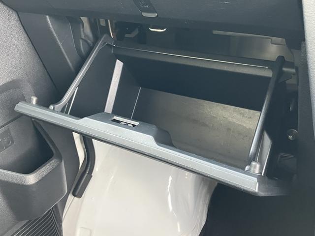 ハイゼットカーゴ ＤＸ　オーディオレス　キーレス　パワーウインド　まごころ保証　距離無制限・１年保証付き　オーディオレス　スマートアシスト　キーレスエントリー　クリアランスソナー　アイドリングストップ　オートライト　マニュアルエアコン　リアベンチシート（50枚目）