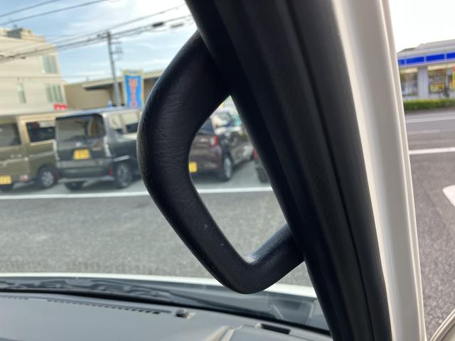 ハイゼットカーゴ ＤＸ　オーディオレス　キーレス　パワーウインド　まごころ保証　距離無制限・１年保証付き　オーディオレス　スマートアシスト　キーレスエントリー　クリアランスソナー　アイドリングストップ　オートライト　マニュアルエアコン　リアベンチシート（55枚目）